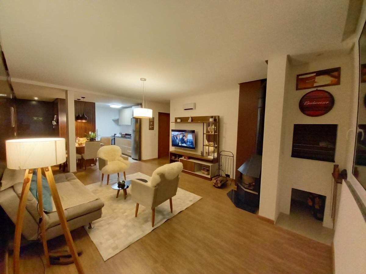 Gramado - Apartamento Aconchegante Com Lareira E Churrasqueira Bagian luar foto