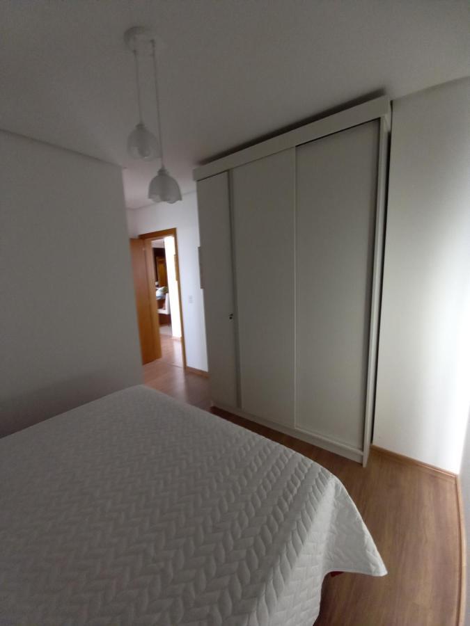 Gramado - Apartamento Aconchegante Com Lareira E Churrasqueira Bagian luar foto