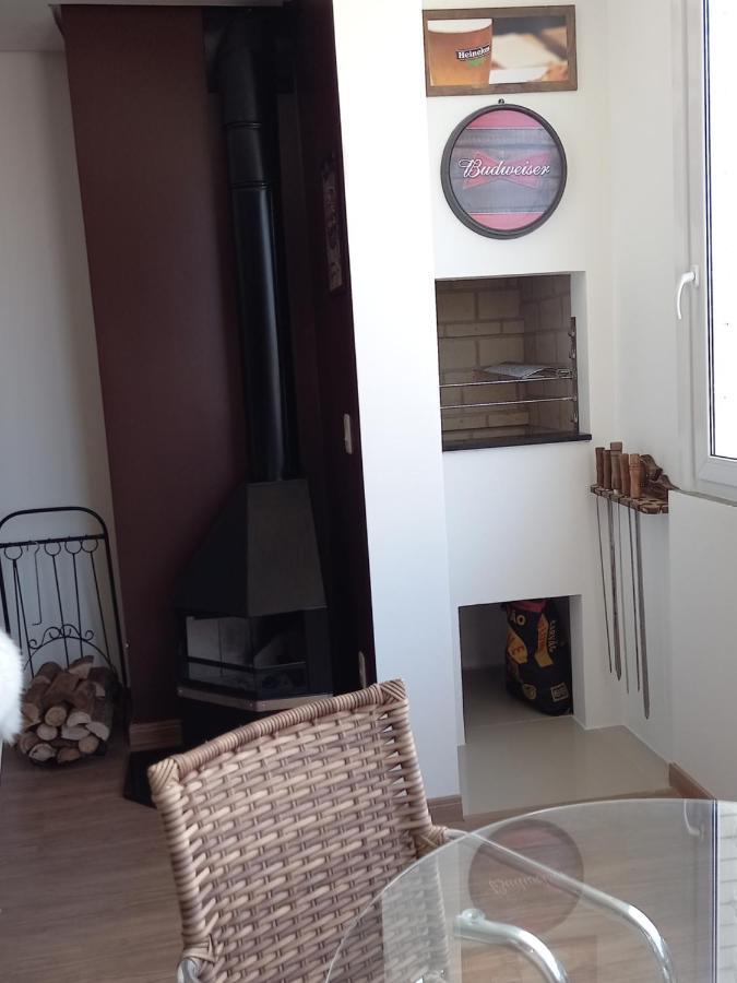 Gramado - Apartamento Aconchegante Com Lareira E Churrasqueira Bagian luar foto